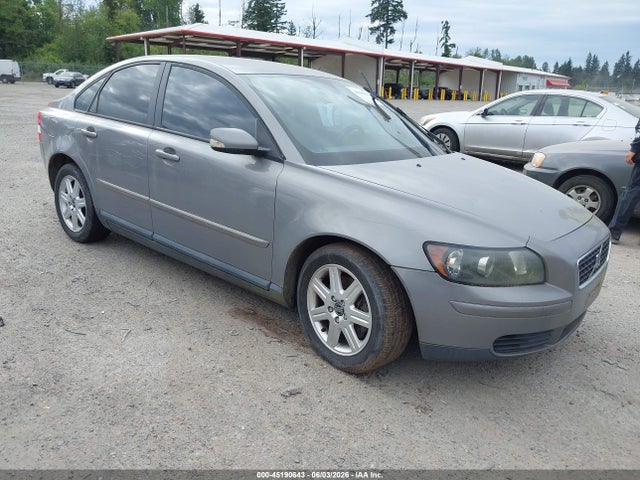 Salvage Volvo S40 Image