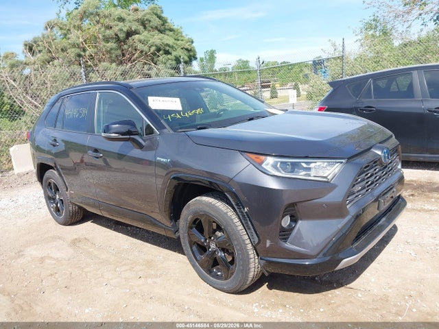 Salvage Toyota RAV4 Image