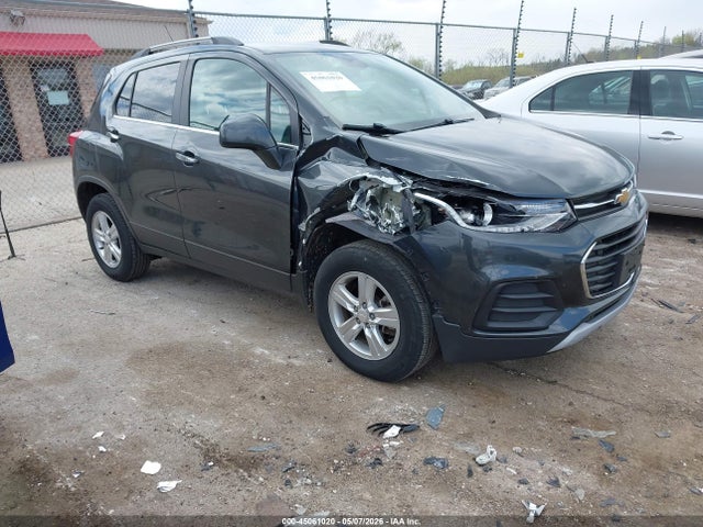 Salvage Chevrolet Trax Image