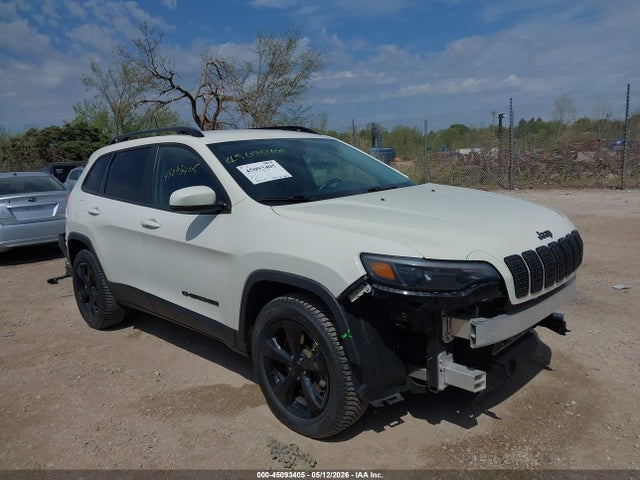 Salvage Jeep Cherokee Image