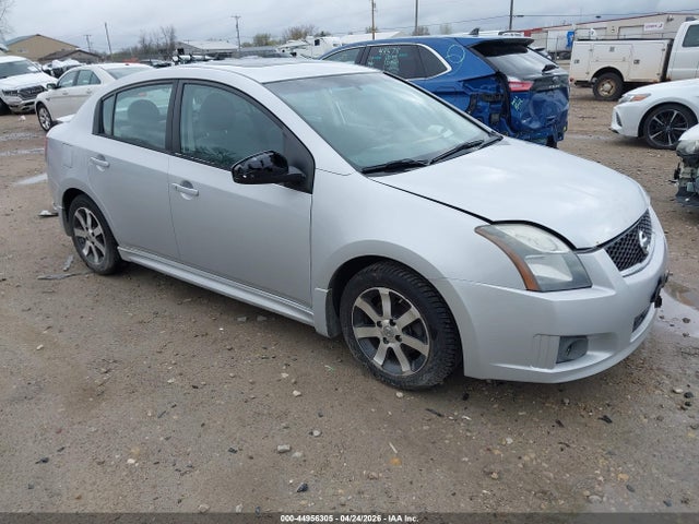 Salvage Nissan Sentra Image