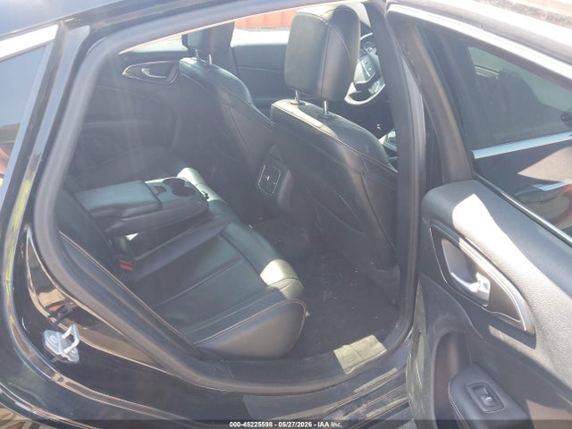 Chrysler 200 C