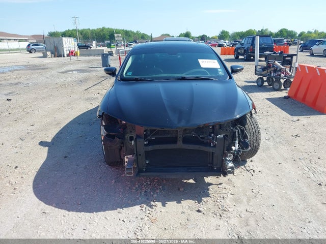 Chrysler 200 C