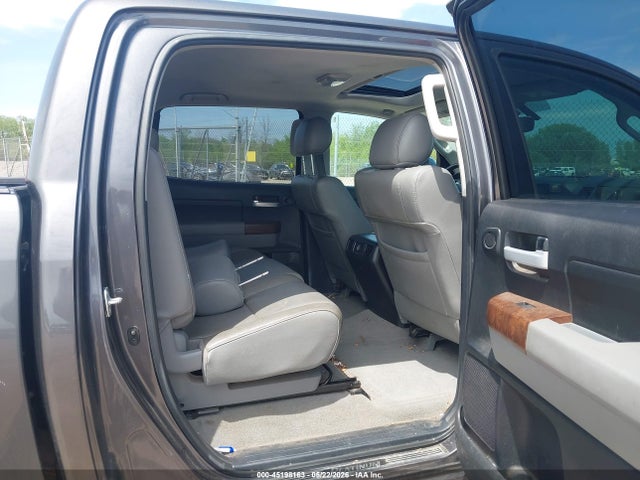 Toyota Tundra Limited 5.7l V8