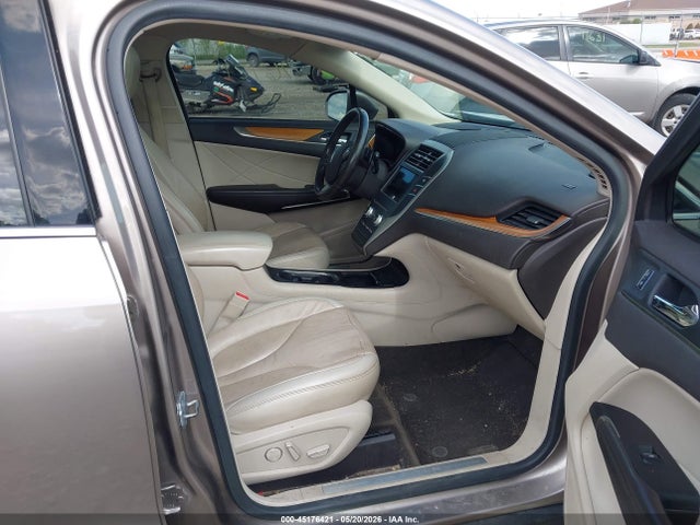 Lincoln MKC Select