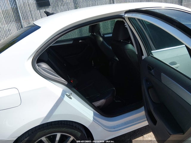 Volkswagen Jetta 1.4t Se