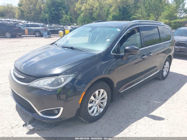 Chrysler Pacifica Touring L