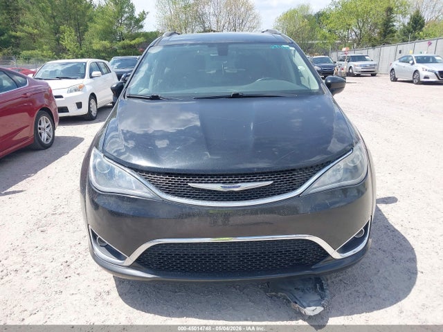 Chrysler Pacifica Touring L