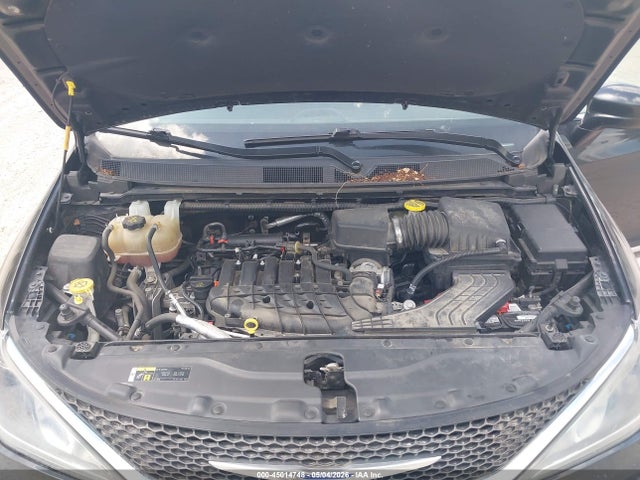 Chrysler Pacifica Touring L