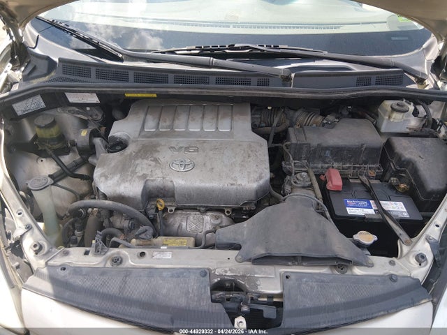 Toyota Sienna Le