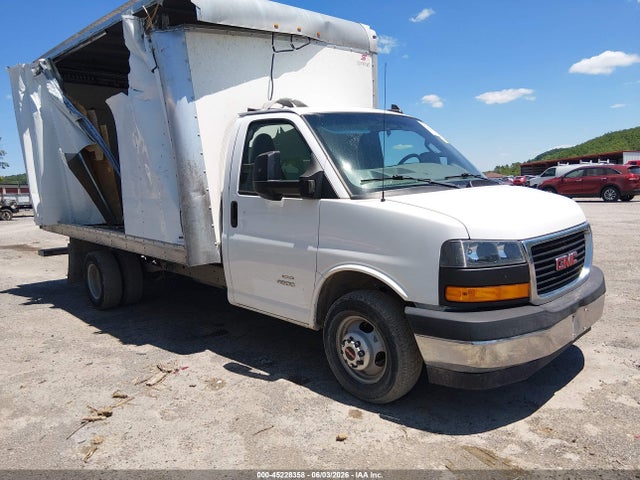 Salvage General Motors Savana Cutaway 4500 Image