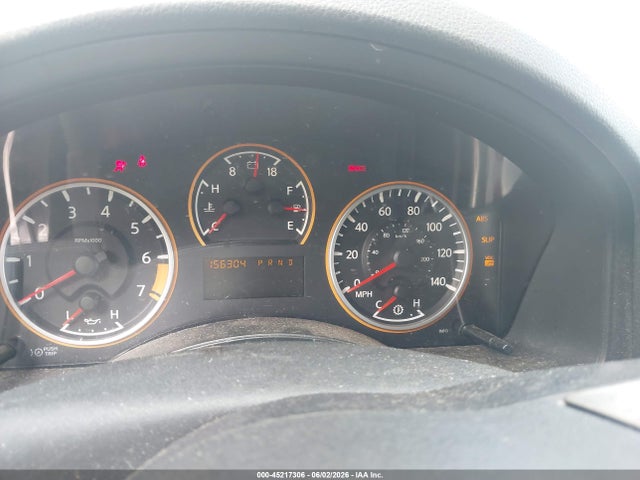 Nissan Armada Sv