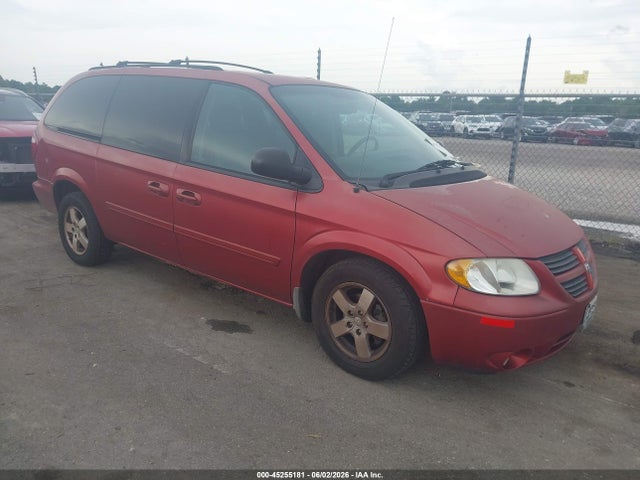 Salvage Dodge Grand Caravan Image