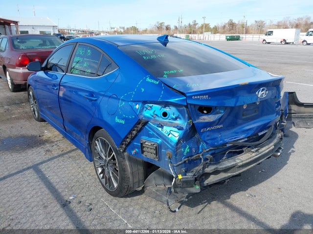 Hyundai ELANTRA Sport