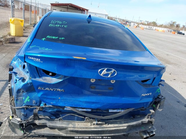 Hyundai ELANTRA Sport