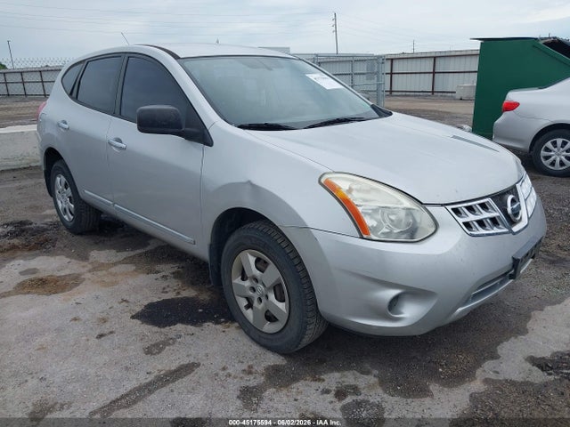 Salvage Nissan Rogue Image
