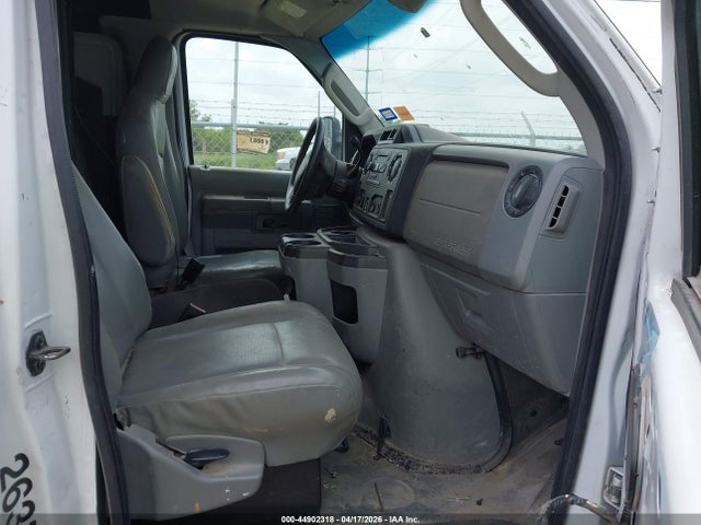 Ford E-250 Commercial