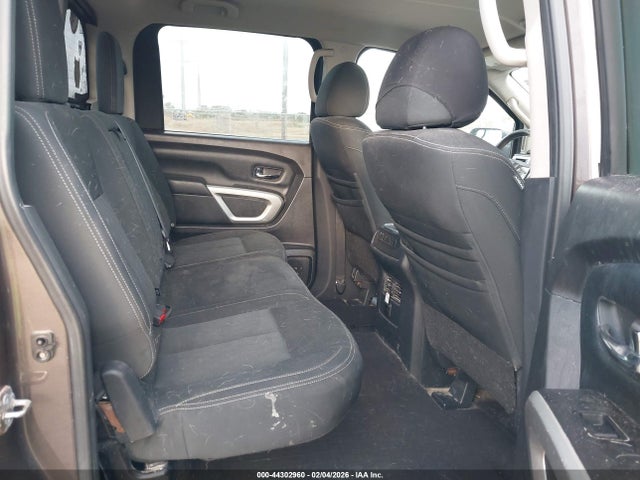 Nissan Titan Sv