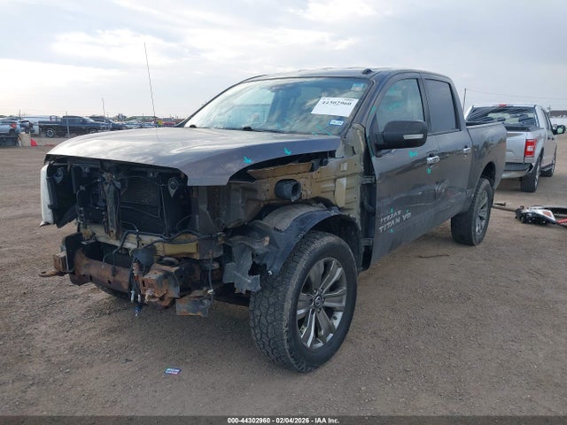 Nissan Titan Sv
