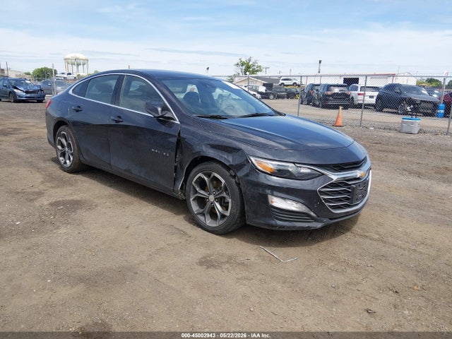 Salvage Chevrolet Malibu Image