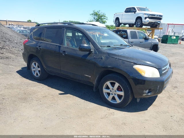 Salvage Toyota RAV4 Image