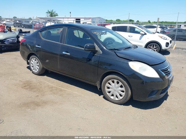 Salvage Nissan Versa Image