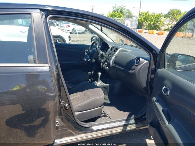 Nissan Versa 1.6 Sv