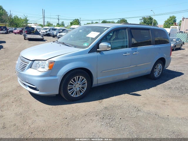 Chrysler Town & Country Touring-l