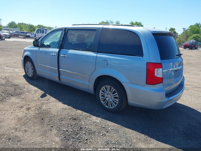 Chrysler Town & Country Touring-l