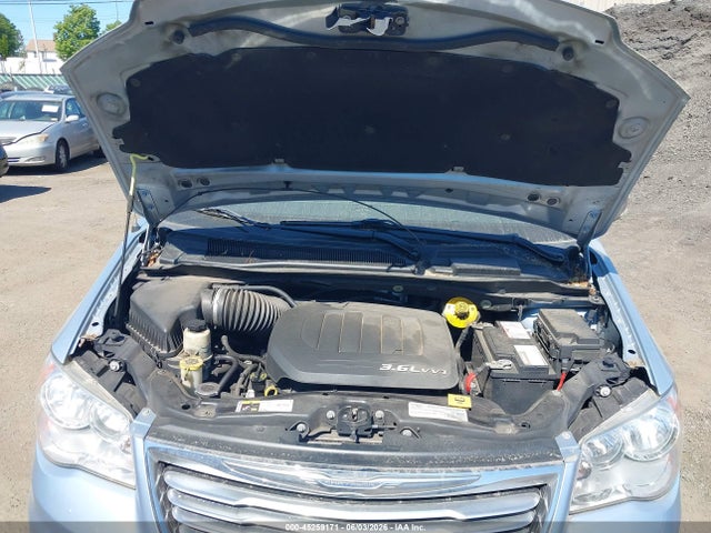 Chrysler Town & Country Touring-l