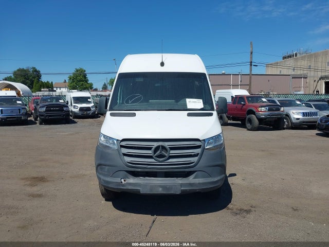 Mercedes-Benz Sprinter 2500 High Roof I4