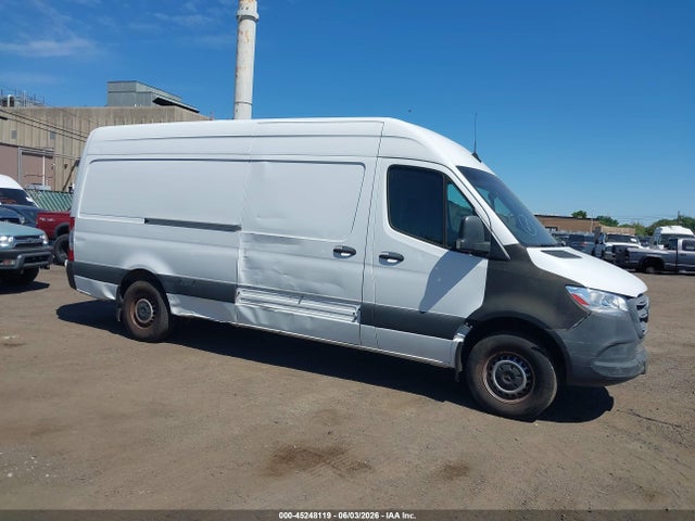 Mercedes-Benz Sprinter 2500 High Roof I4