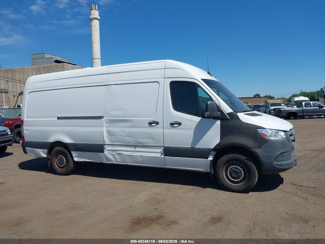 Mercedes-Benz Sprinter 2500 High Roof I4