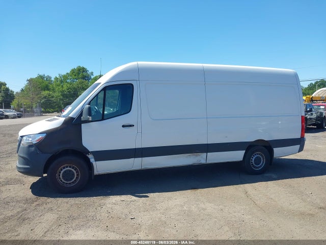 Mercedes-Benz Sprinter 2500 High Roof I4