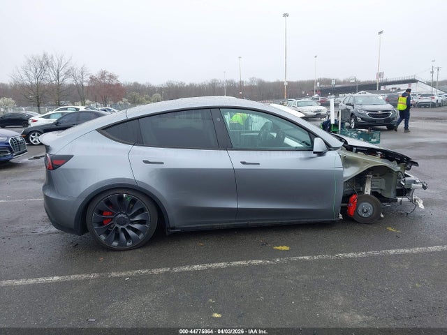 Tesla Model Y Performance Dual Motor All-wheel Drive