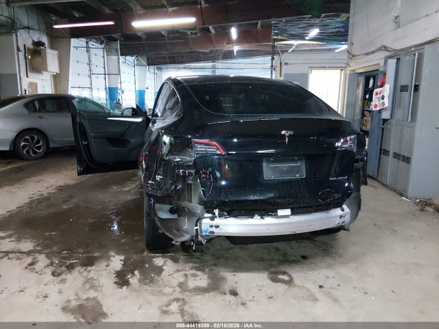 Tesla Model Y Long Range Dual Motor All-wheel Drive