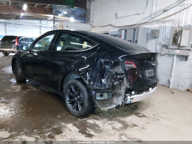 Tesla Model Y Long Range Dual Motor All-wheel Drive