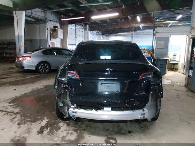 Tesla Model Y Long Range Dual Motor All-wheel Drive