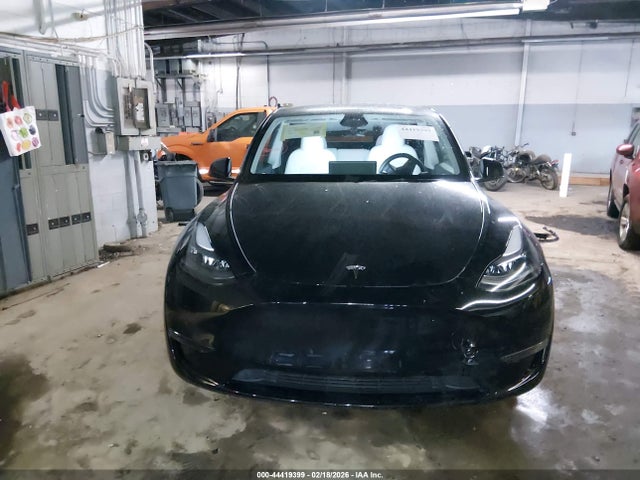 Tesla Model Y Long Range Dual Motor All-wheel Drive