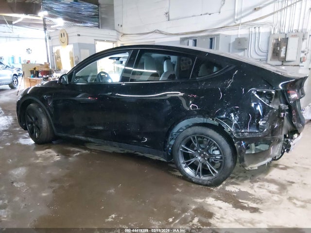 Tesla Model Y Long Range Dual Motor All-wheel Drive