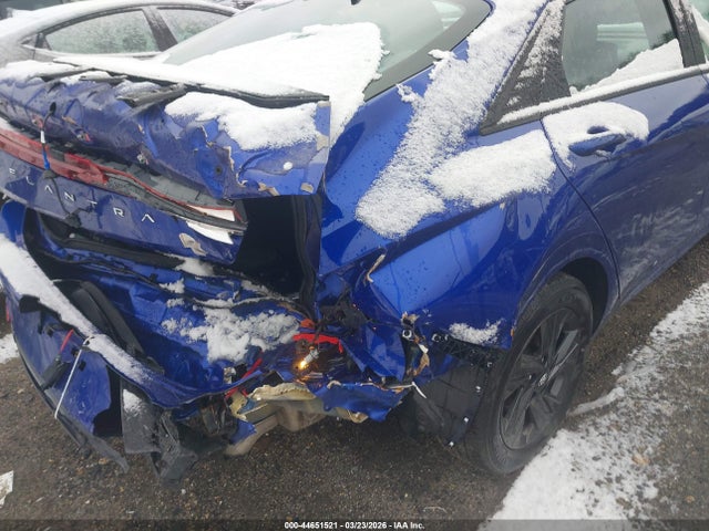Hyundai ELANTRA Sel