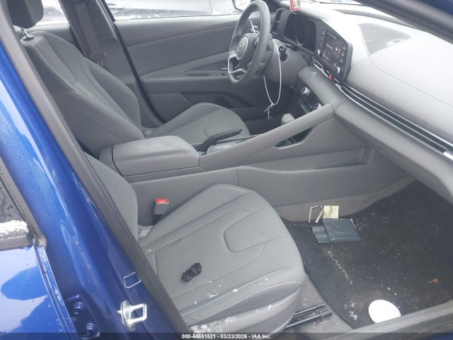 Hyundai ELANTRA Sel
