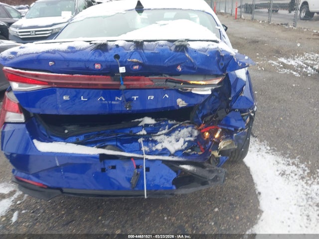 Hyundai ELANTRA Sel