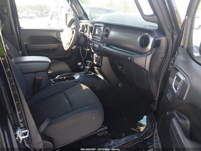 Jeep Wrangler 4-door Willys 4x4