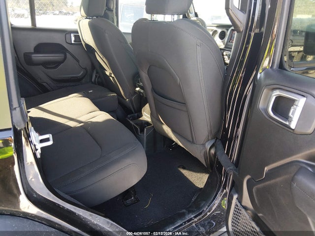 Jeep Wrangler 4-door Willys 4x4