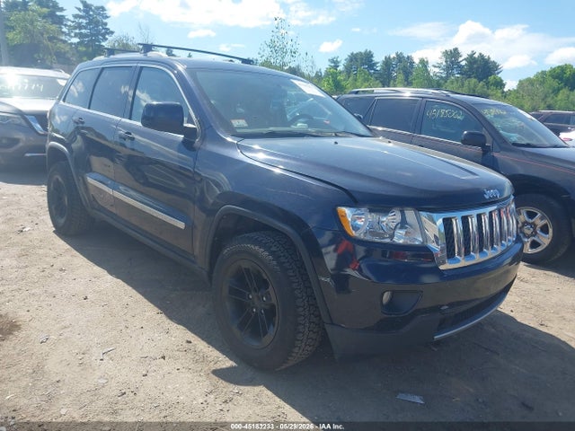 Salvage Jeep Grand Cherokee Image