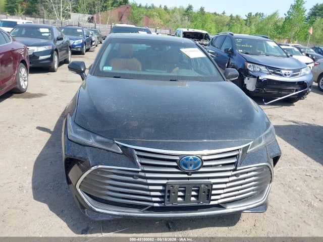 Toyota Avalon Limited Hybrid