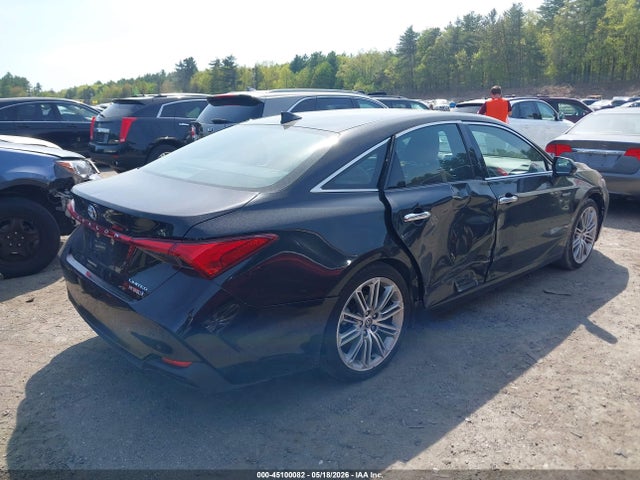 Toyota Avalon Limited Hybrid