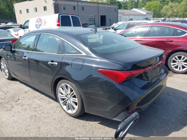 Toyota Avalon Limited Hybrid