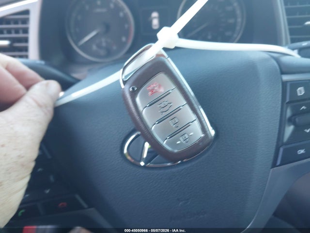 Hyundai ELANTRA Value Edition
